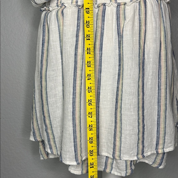 Rails Angelina Smocked Waist Mini Dress
Ryland Stripe Linen Blend Medium - Picture 9 of 12